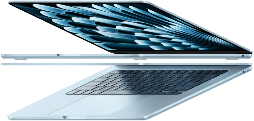 Dos laptops MacBook Air azul cielo abiertas y superpuestas que forman una flecha para mostrar su perfil delgado